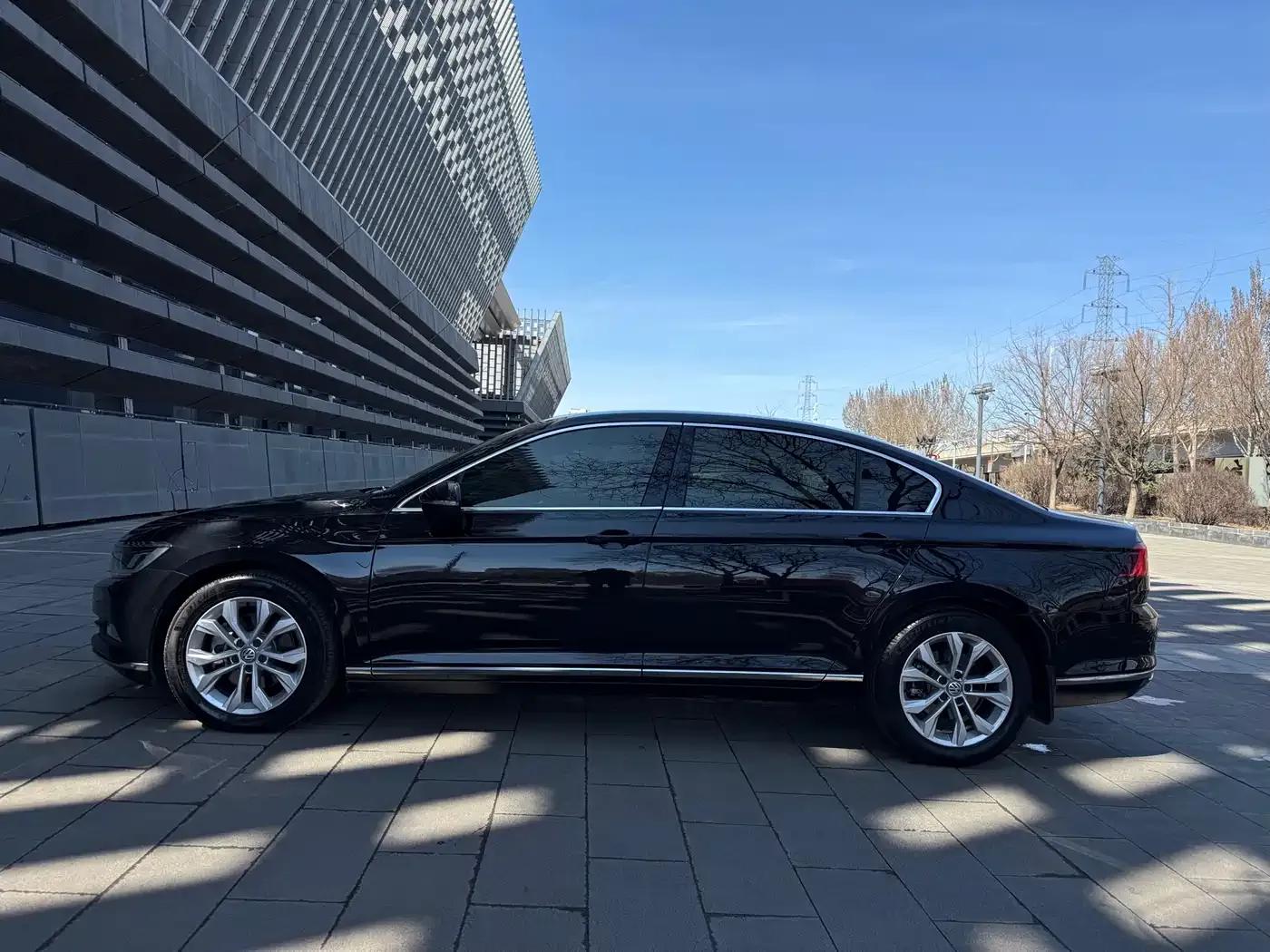 2018 Volkswagen Passat 380TSI DSG Luxury — миниатюра 8