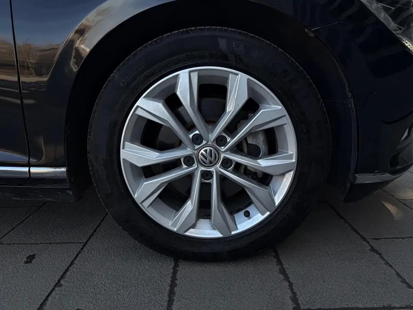 2018 Volkswagen Passat 380TSI DSG Luxury — миниатюра 9