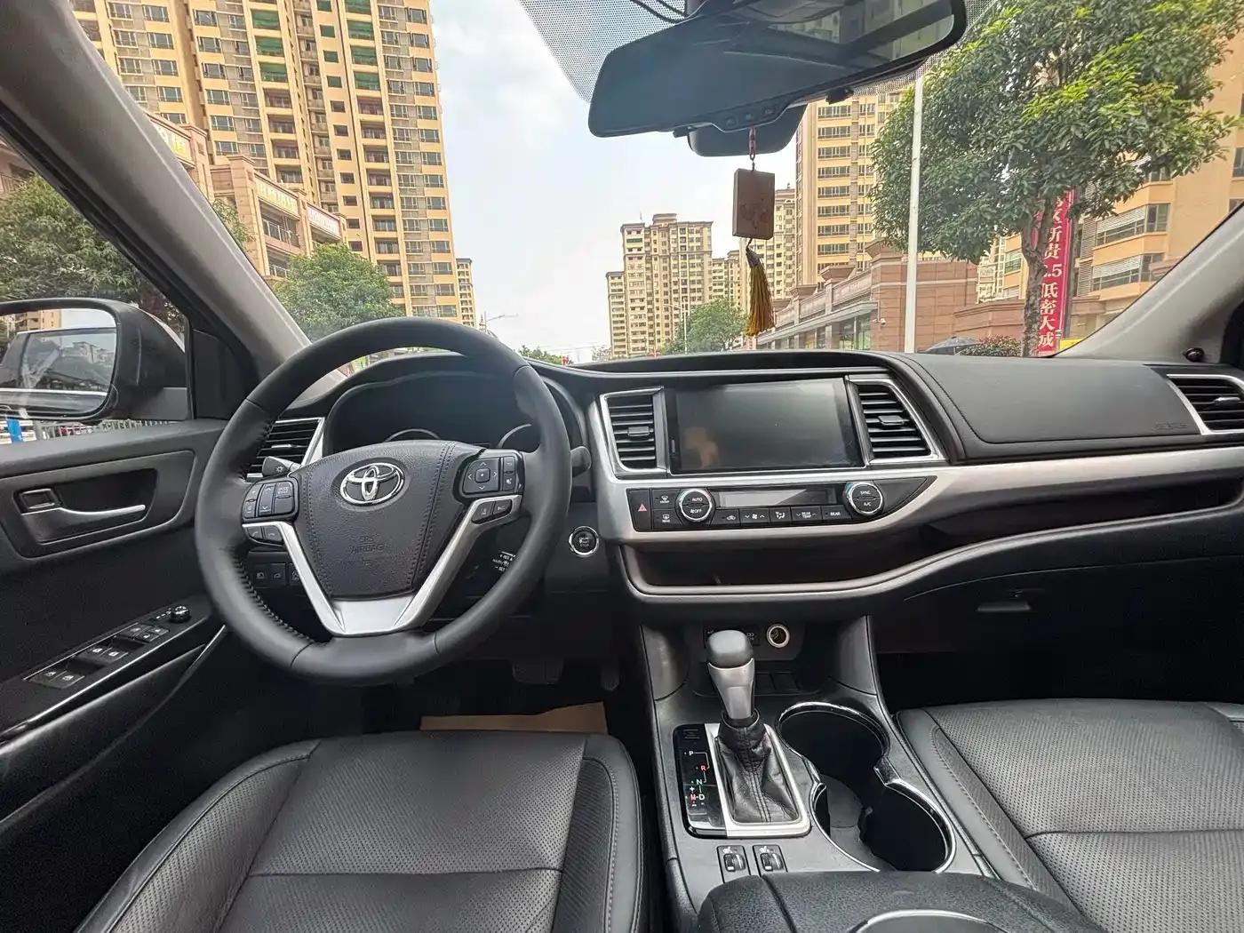 2018 Toyota Highlander 2.0T 4WD Premium Edition 7-seater (China VI Emission Standard) — миниатюра 9