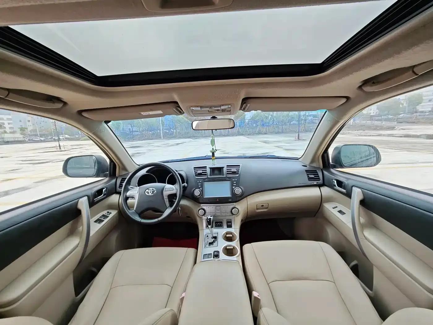 Highlander 2009 2.7L 2WD 7-seater Luxury Edition — миниатюра 9