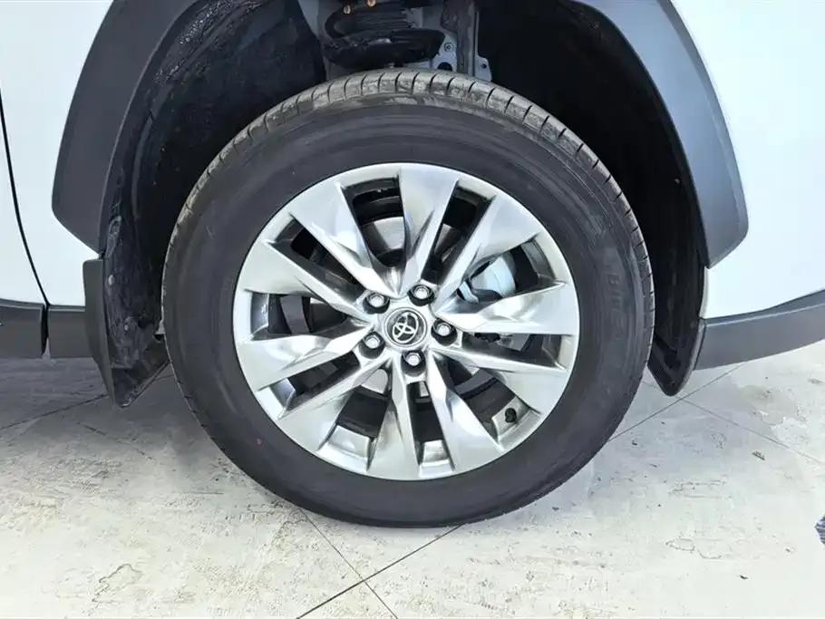 2024 Toyota RAV4 2.0L CVT 2WD Leading Edition — миниатюра 6