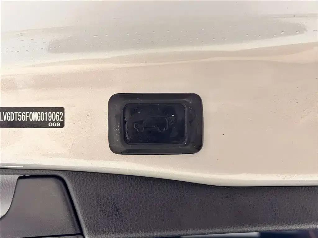 Highlander 2020 Hybrid 2.5L E-CVT 2WD Premium Edition — миниатюра 23