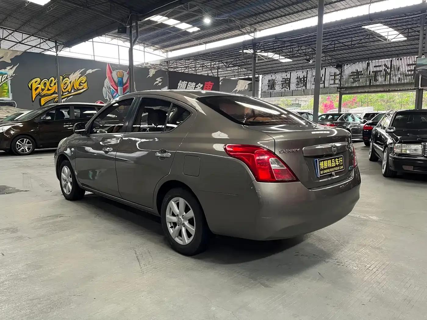 Nissan Sunny 2011 1.5XL CVT Deluxe Edition — миниатюра 7