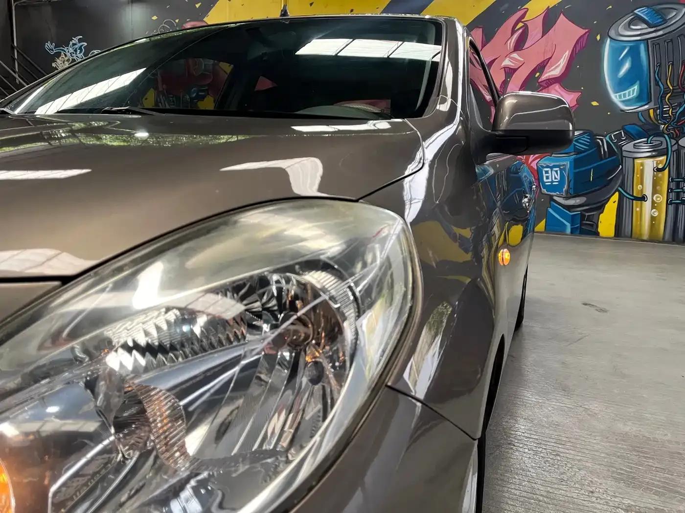 Nissan Sunny 2011 1.5XL CVT Deluxe Edition — миниатюра 9