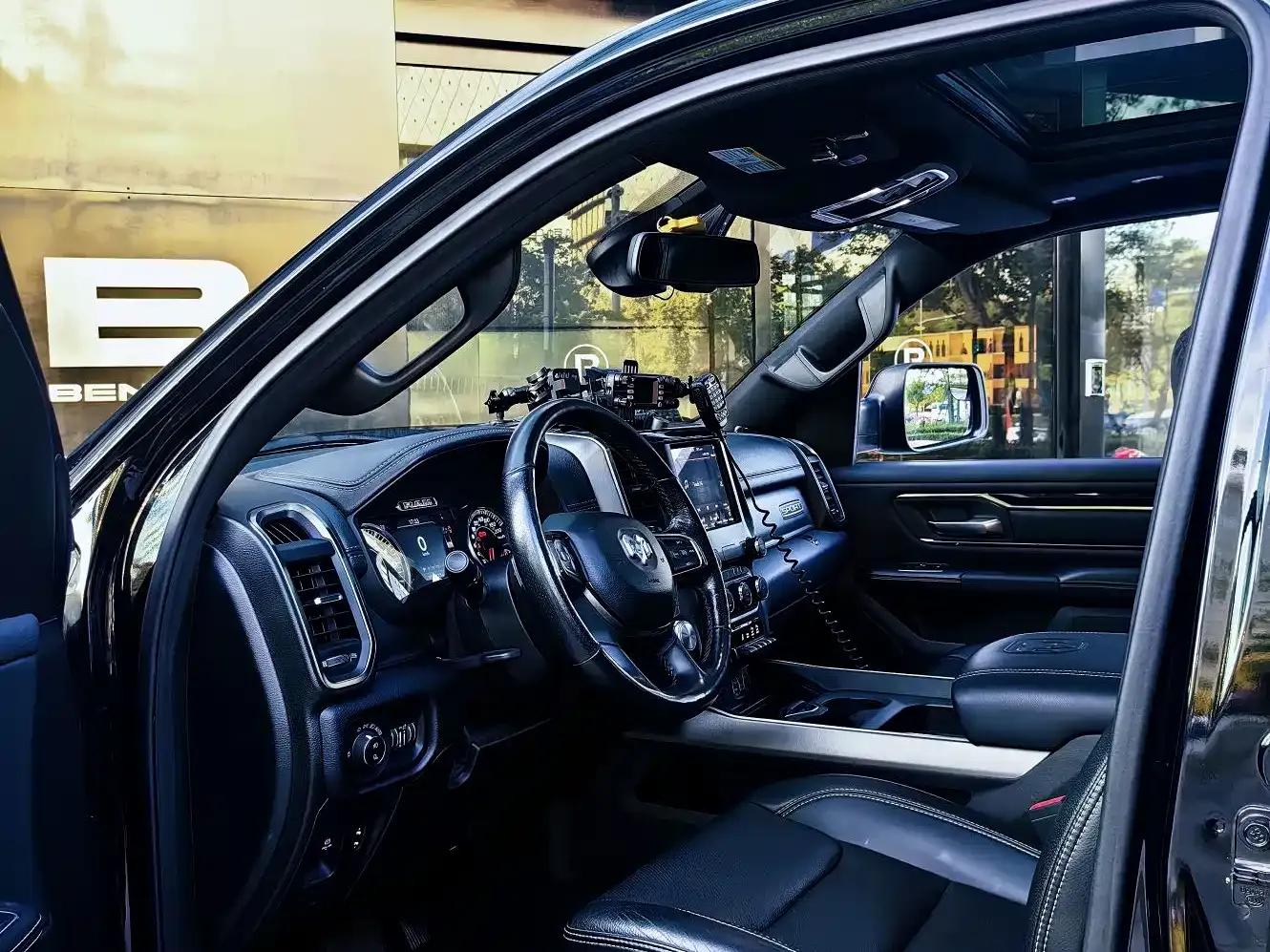 RAM Trucks 2013 1500 5.7L — миниатюра 8