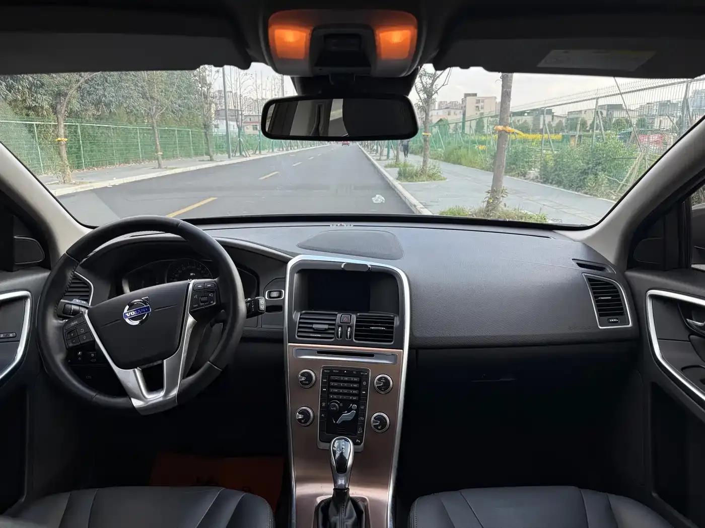 2017 Volvo XC60 T5 AWD Smart Edition — миниатюра 17