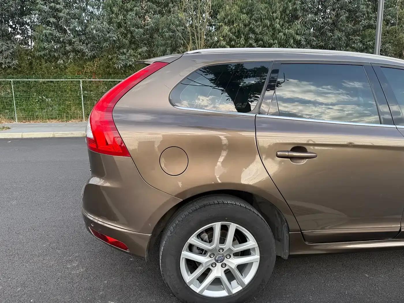 2017 Volvo XC60 T5 AWD Smart Edition — миниатюра 29