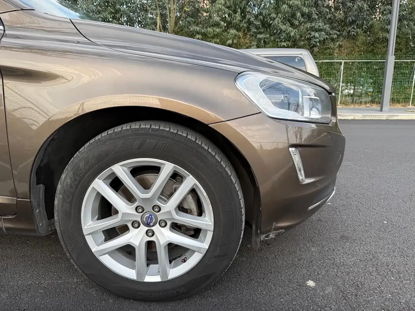2017 Volvo XC60 T5 AWD Smart Edition — миниатюра 6