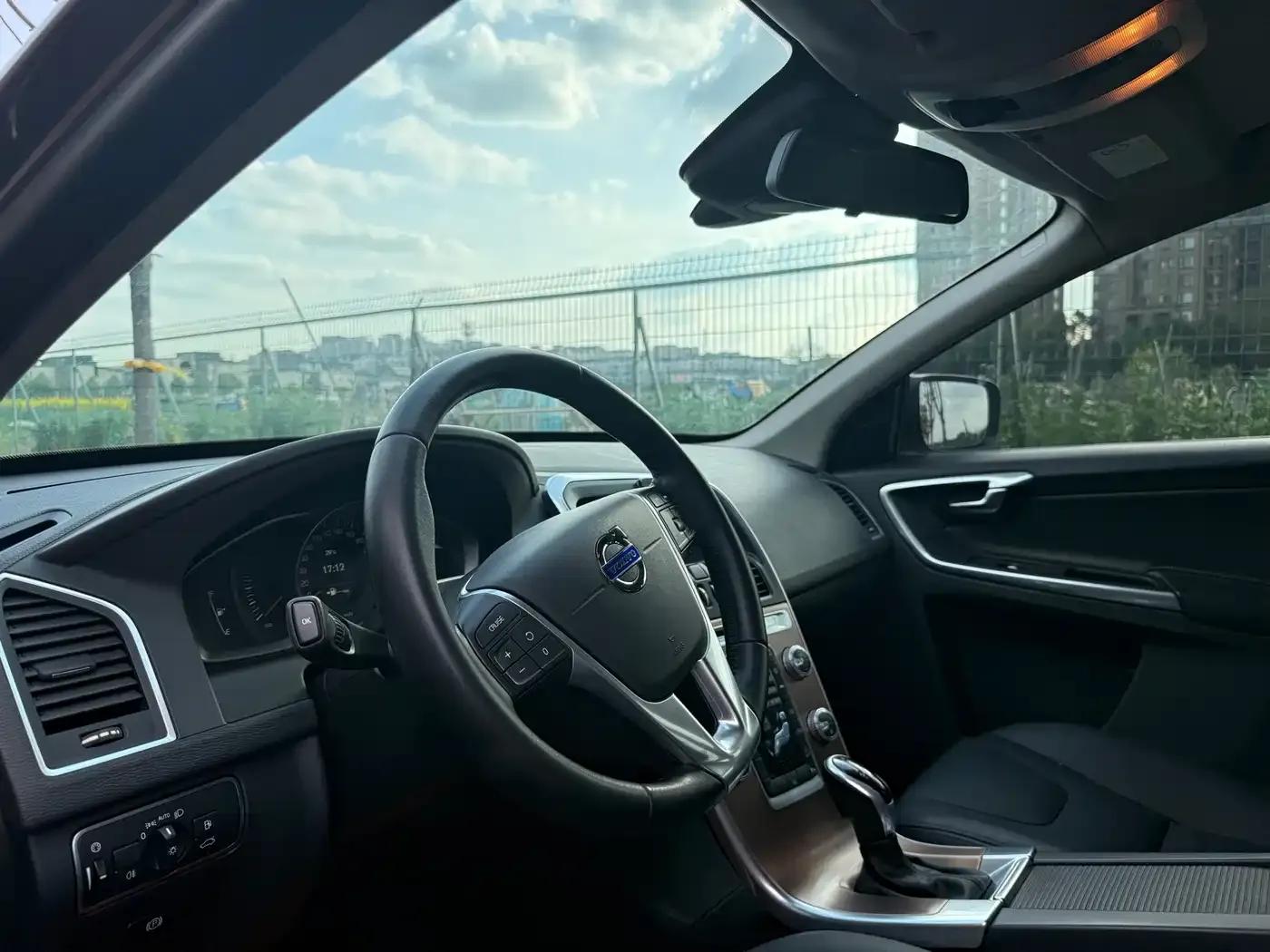 2017 Volvo XC60 T5 AWD Smart Edition — миниатюра 9