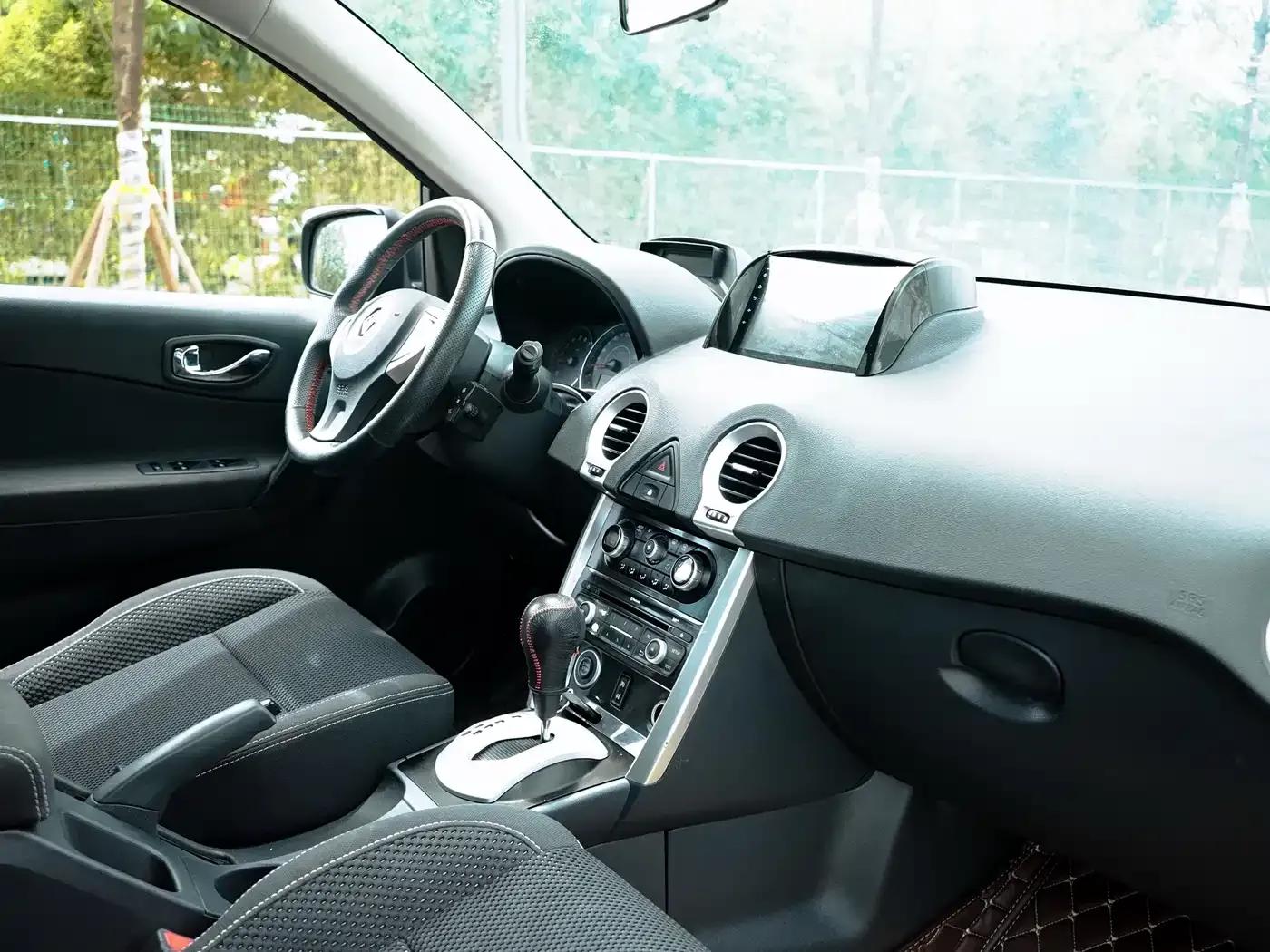 2015 Volvo V40 1.6T Smart Edition — миниатюра 26