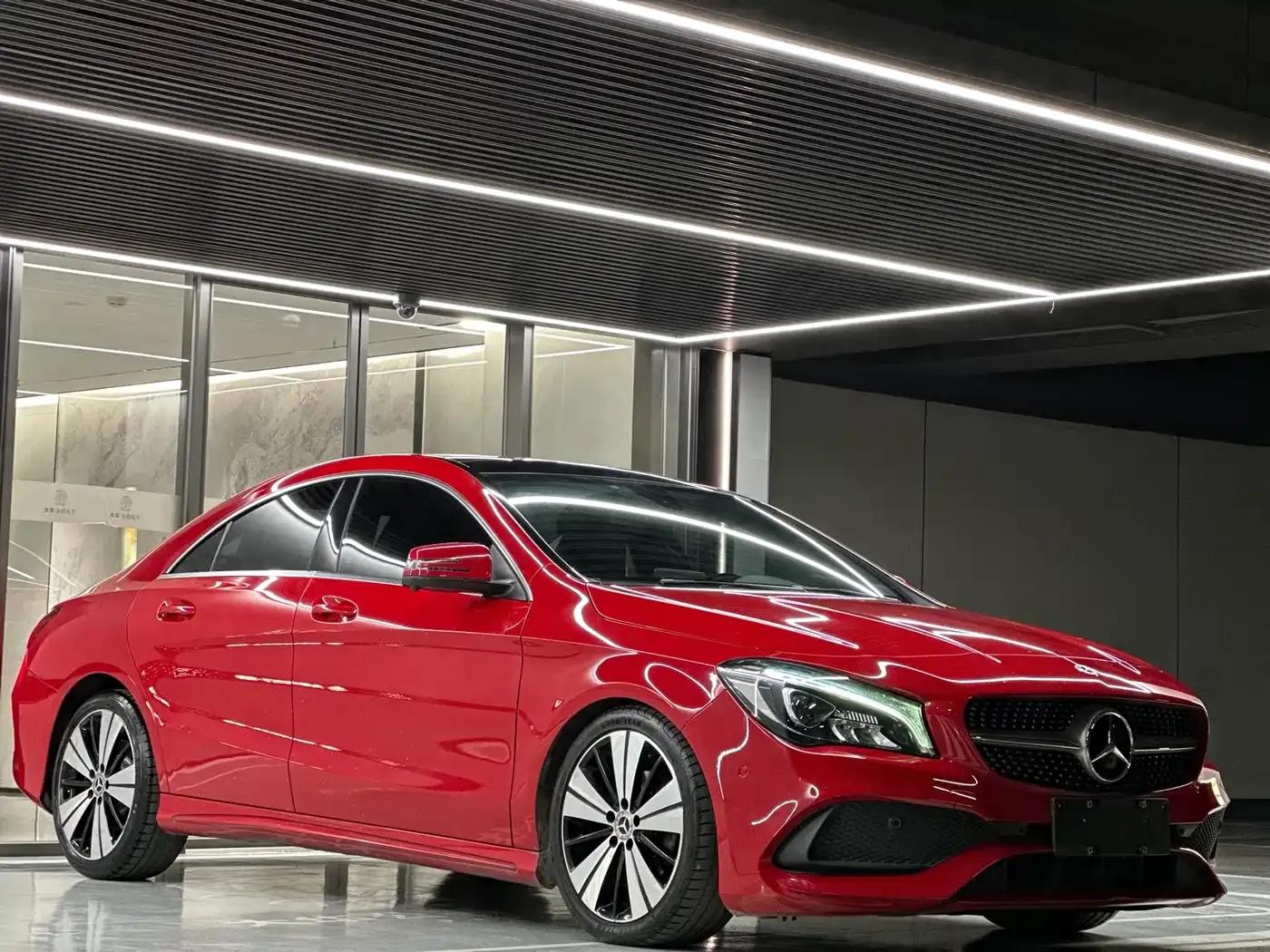 Imported Mercedes-Benz CLA 2018 CLA 200 Fashion Edition — миниатюра 3