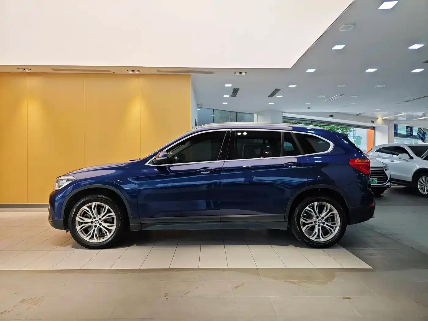 BMW X1 2019 sDrive20Li Leading Edition — миниатюра 6