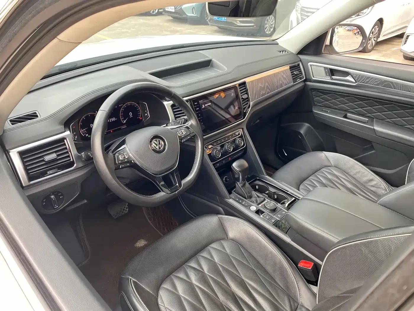 2020 Volkswagen Teramont Facelift 530 V6 AWD Premium Flagship Edition — миниатюра 5