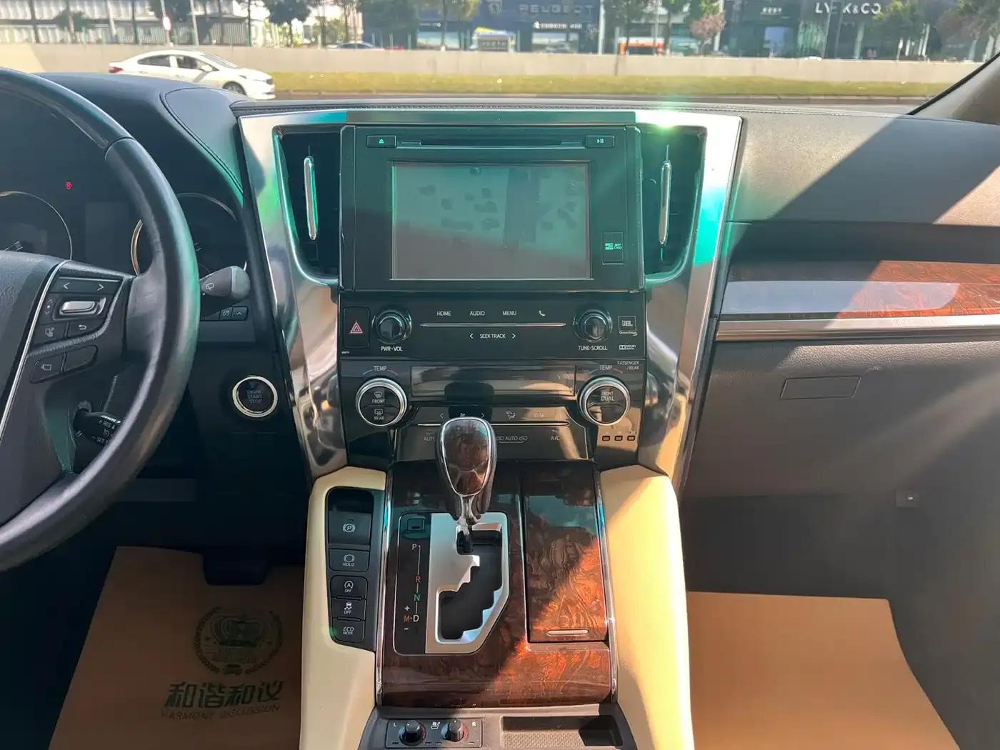 2018 Alphard 3.5L Luxury Edition — миниатюра 4