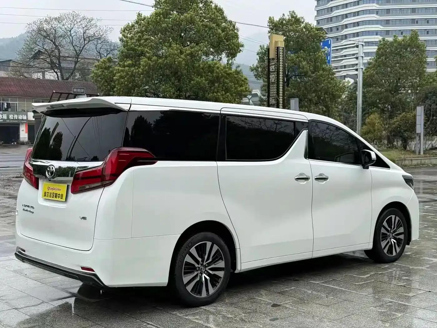 2018 Alphard Facelift 3.5L Premium Edition — миниатюра 13