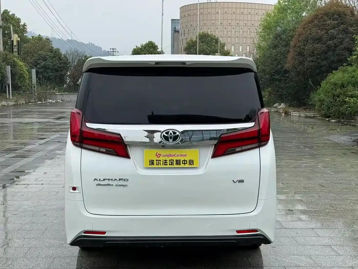 2018 Alphard Facelift 3.5L Premium Edition — миниатюра 6