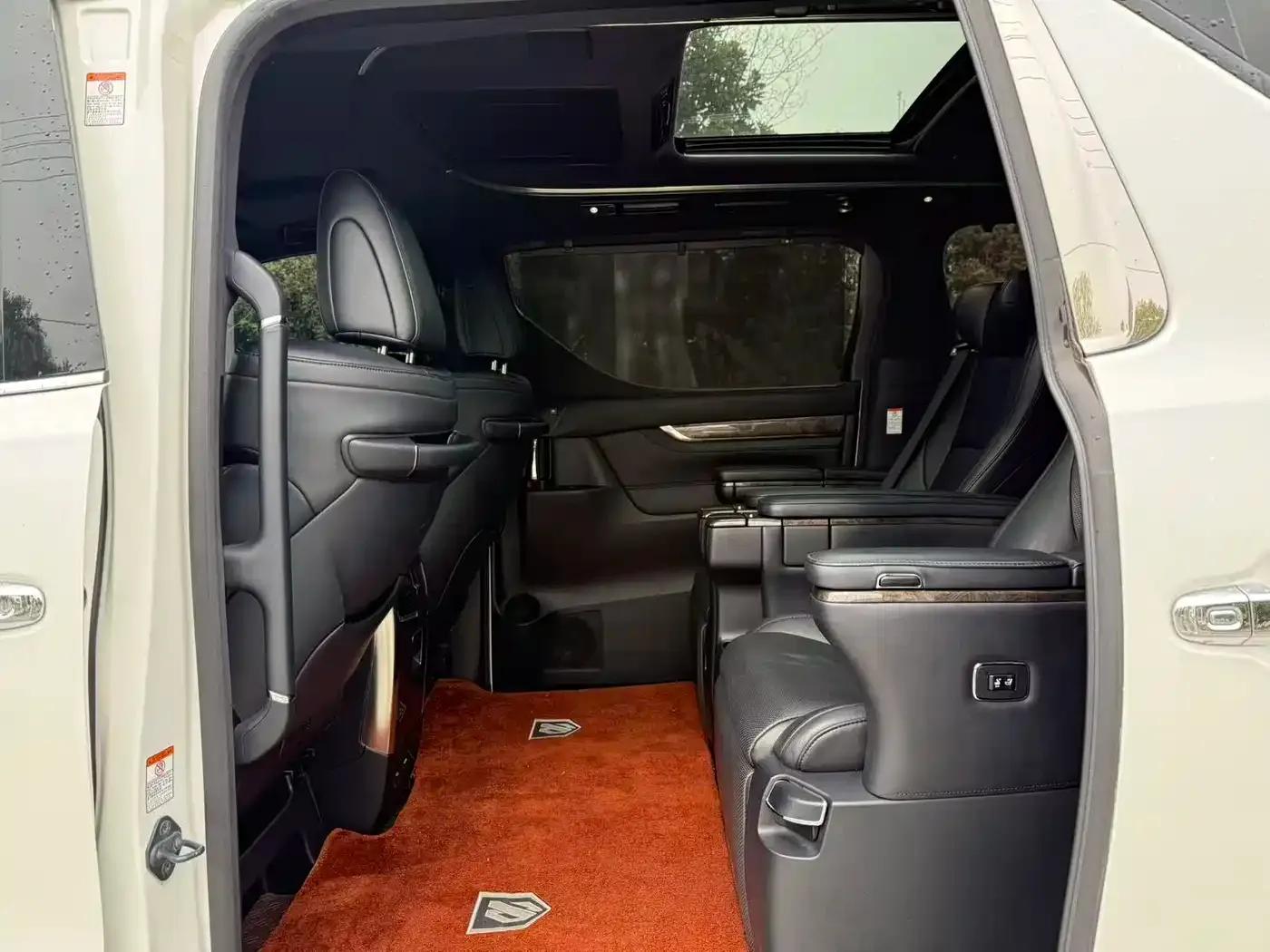 2018 Alphard Facelift 3.5L Premium Edition — миниатюра 9