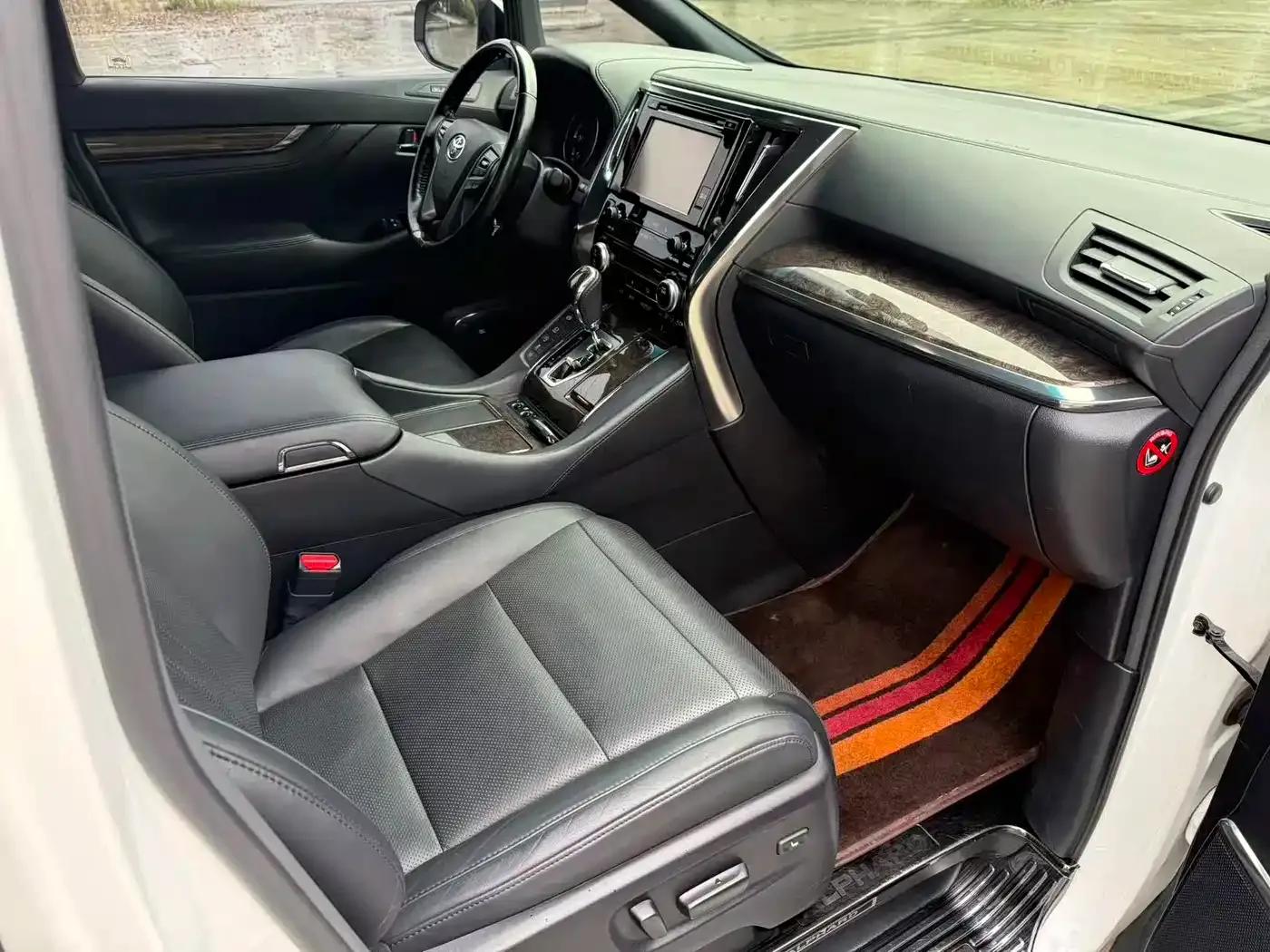 2018 Alphard Facelift 3.5L Premium Edition — миниатюра 10