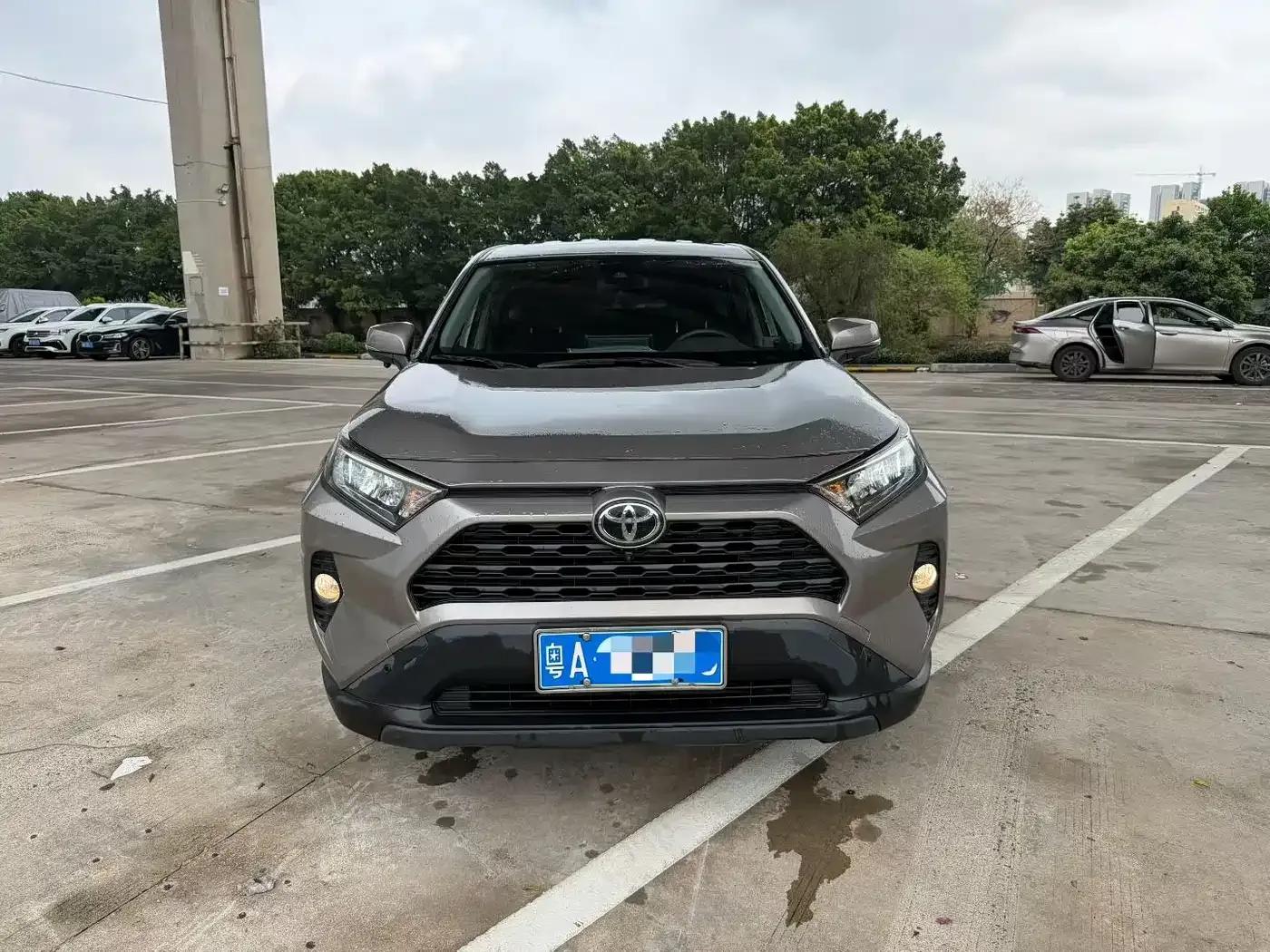 2022 Toyota RAV4 2.0L CVT 2WD Fashion Edition — миниатюра 2