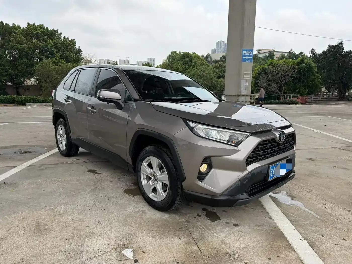 2022 Toyota RAV4 2.0L CVT 2WD Fashion Edition — миниатюра 3