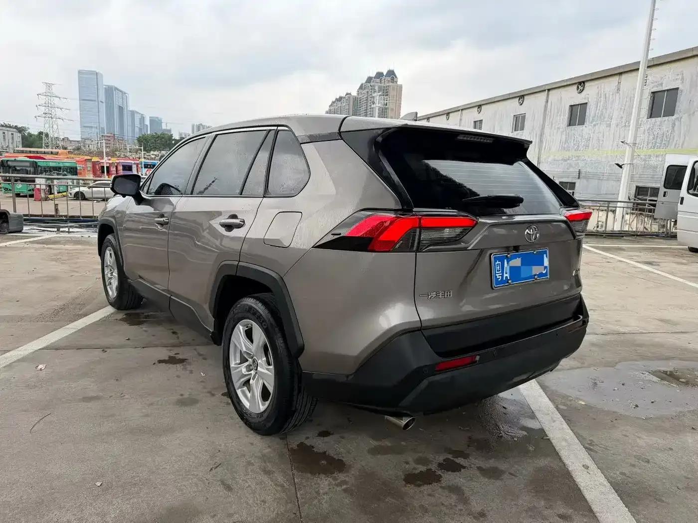 2022 Toyota RAV4 2.0L CVT 2WD Fashion Edition — миниатюра 5