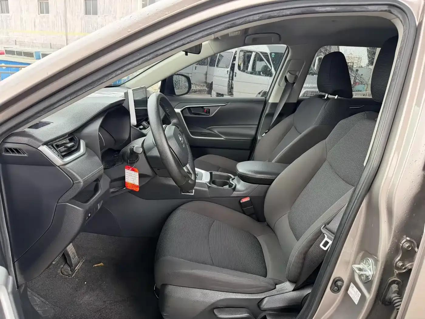 2022 Toyota RAV4 2.0L CVT 2WD Fashion Edition — миниатюра 6