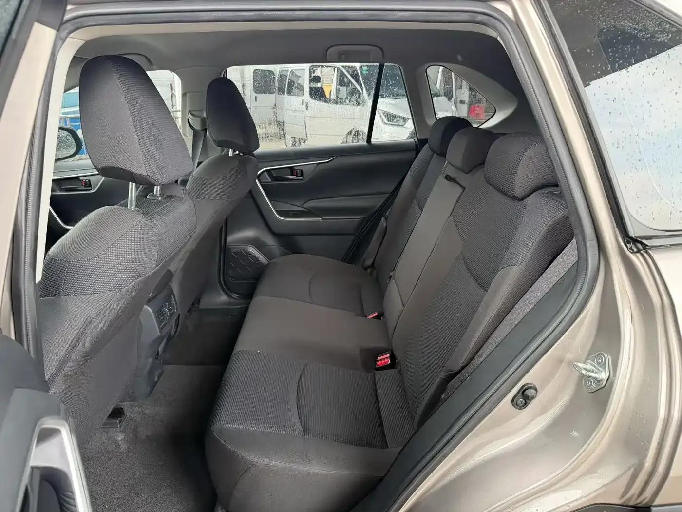 2022 Toyota RAV4 2.0L CVT 2WD Fashion Edition — миниатюра 7
