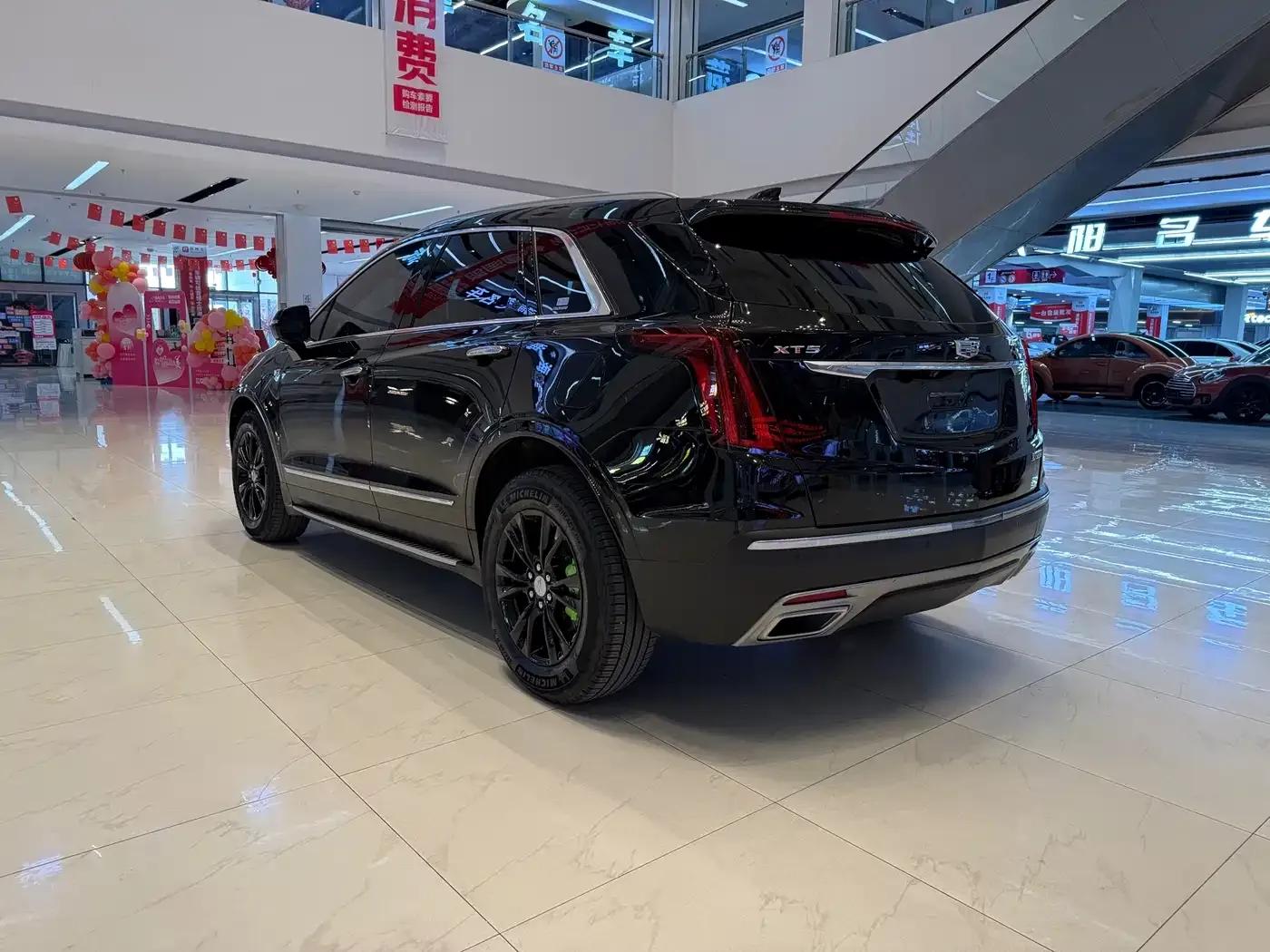 Cadillac XT5 2021 2.0T 2WD Luxury — миниатюра 3
