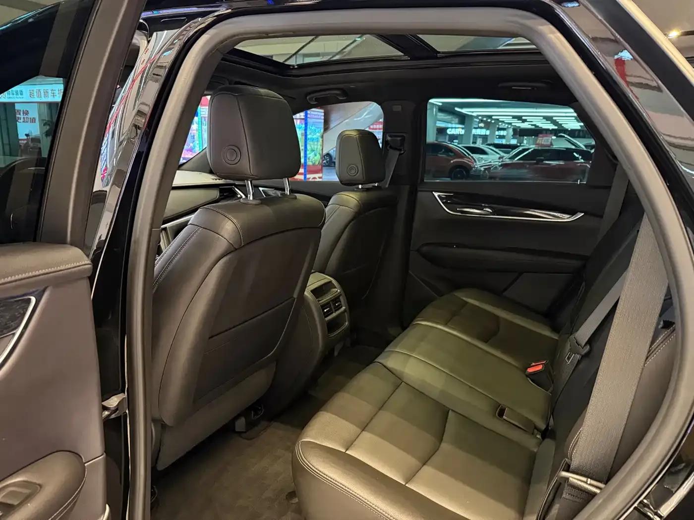 Cadillac XT5 2021 2.0T 2WD Luxury — миниатюра 8