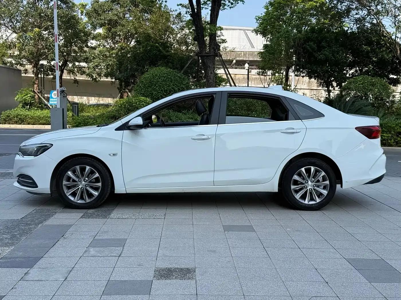 Chevrolet Cruze 2020 320 Automatic Comfort Edition — миниатюра 4
