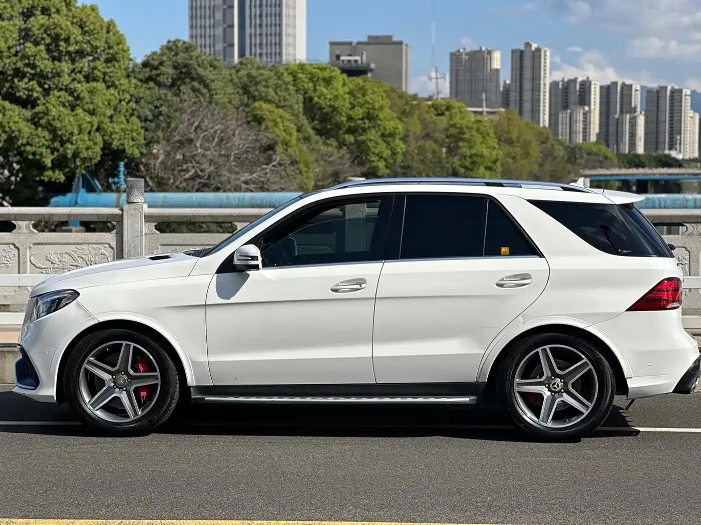 2015 Mercedes-Benz GLE AMG 63 S 4MATIC — миниатюра 19