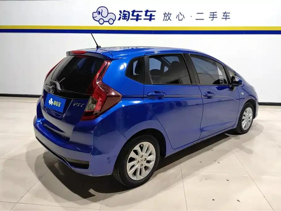 Honda Fit 2018 1.5L CVT Comfort Sunroof Edition — миниатюра 3