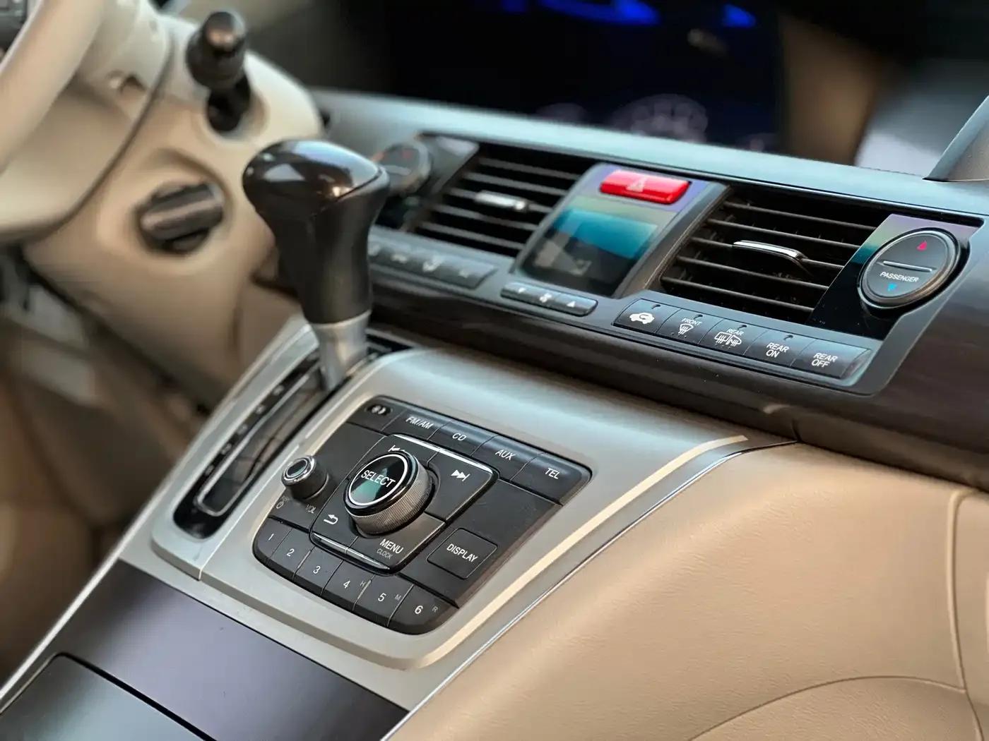 Elysion 2015 2.4L VTi-S Premium Edition — миниатюра 23