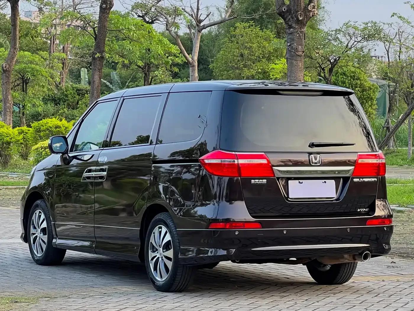 Elysion 2015 2.4L VTi-S Premium Edition — миниатюра 4