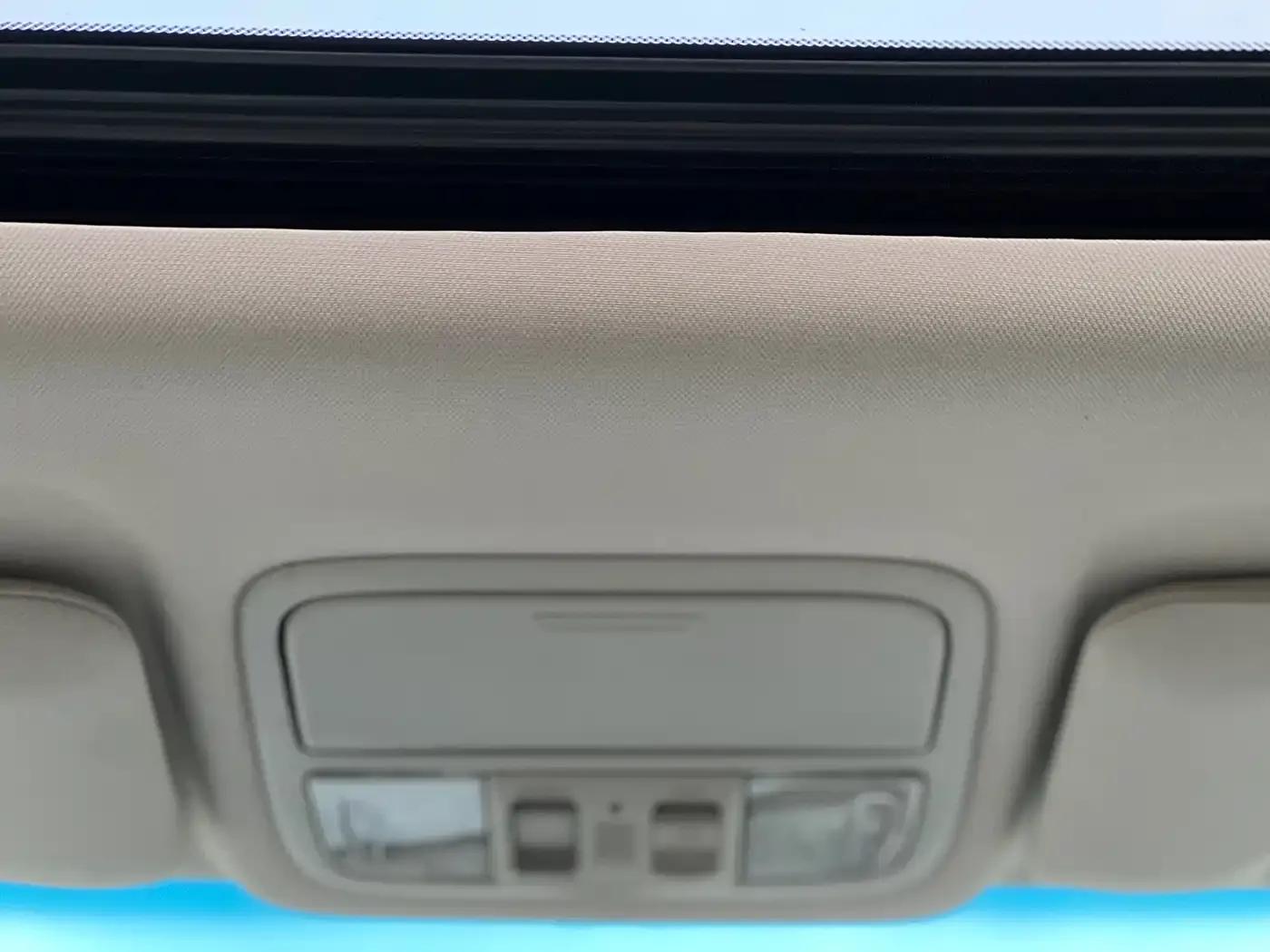 Elysion 2015 2.4L VTi-S Premium Edition — миниатюра 31