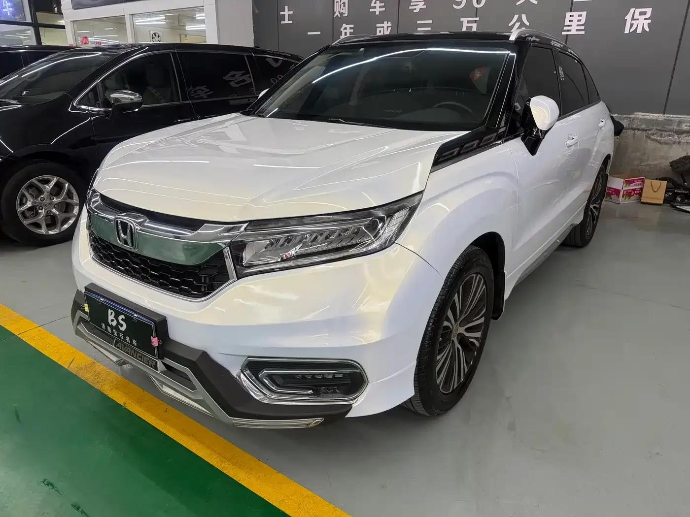 2017 Honda Avancier 370TURBO 4WD Premium Edition — миниатюра 1