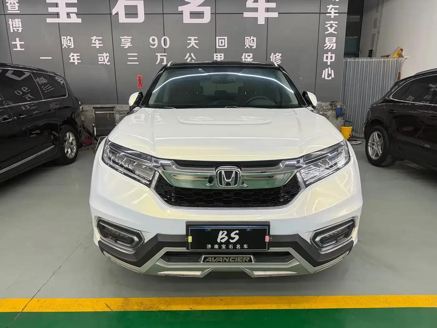 2017 Honda Avancier 370TURBO 4WD Premium Edition — миниатюра 3