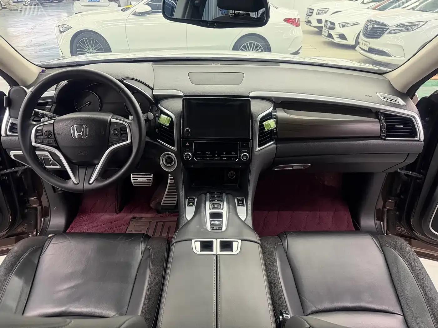 2017 Honda Avancier 370TURBO 4WD Premium Edition — миниатюра 10