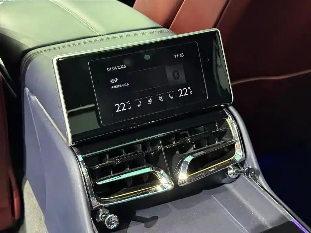 Flying Spur 2021 4.0T V8 Standard Edition — миниатюра 13