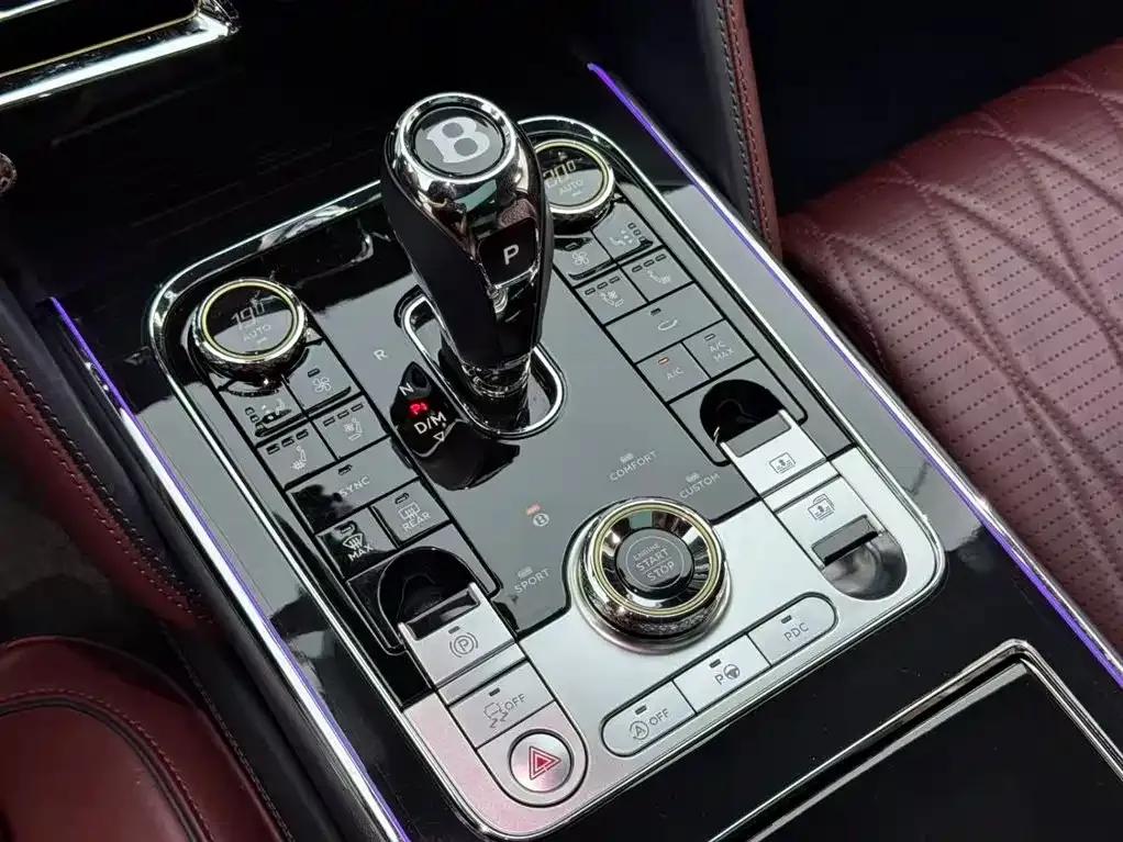 Flying Spur 2021 4.0T V8 Standard Edition — миниатюра 14