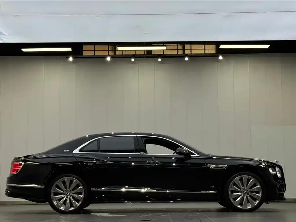 Flying Spur 2021 4.0T V8 Standard Edition — миниатюра 17