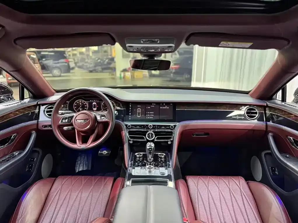 Flying Spur 2021 4.0T V8 Standard Edition — миниатюра 6