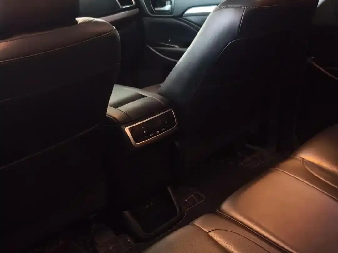 2018 Toyota Highlander 2.0T 4WD Premium Edition 7-seater (National V Emission Standard) — миниатюра 17