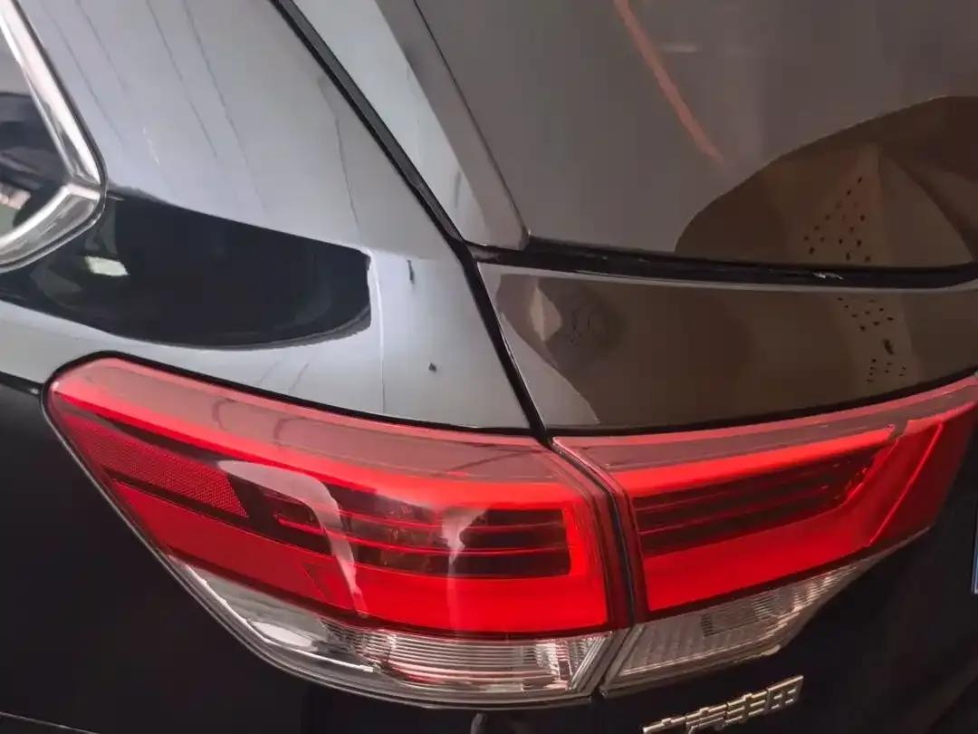 2018 Toyota Highlander 2.0T 4WD Premium Edition 7-seater (National V Emission Standard) — миниатюра 18