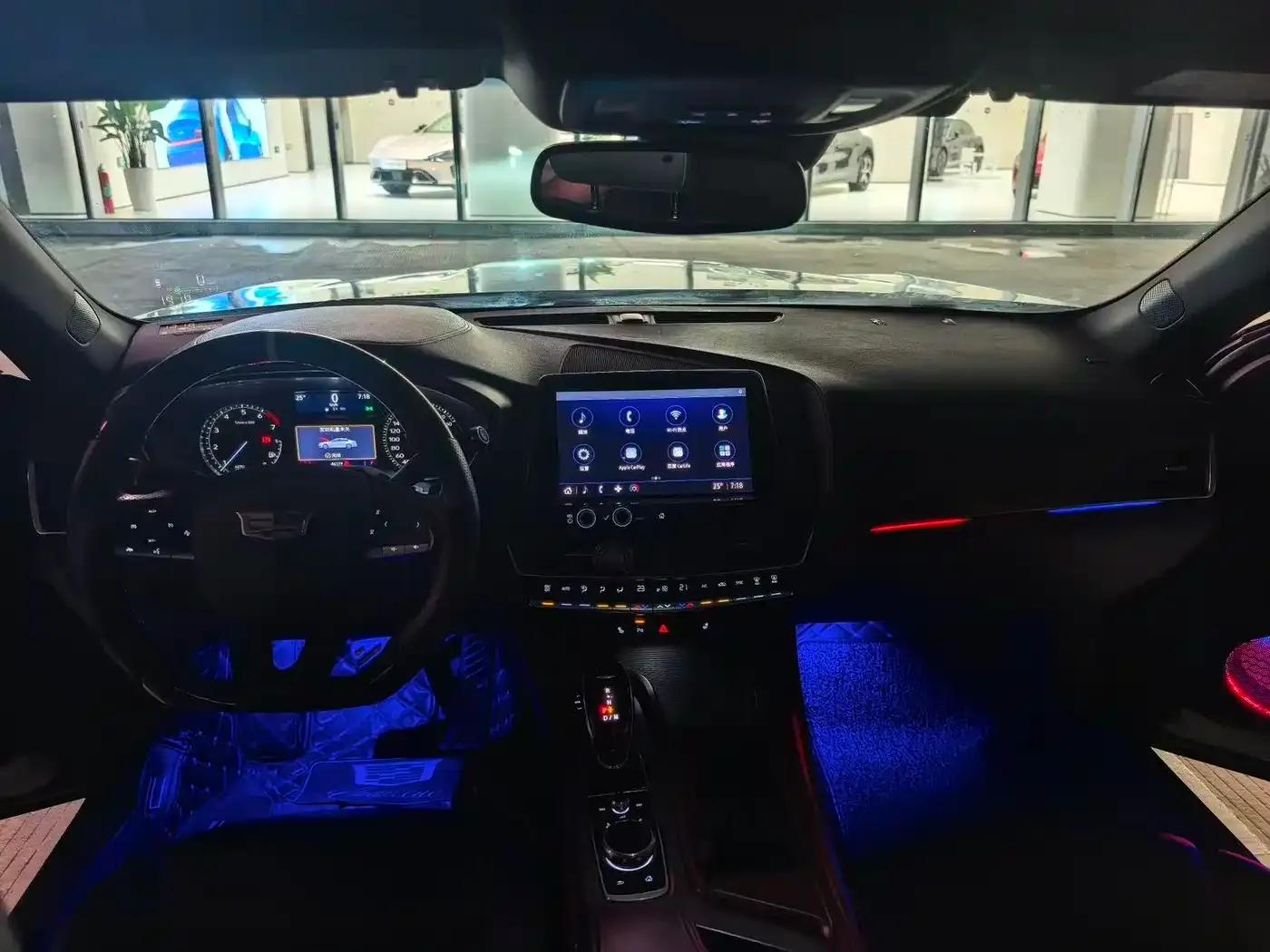 2021 Cadillac CT5 28T Luxury — миниатюра 4