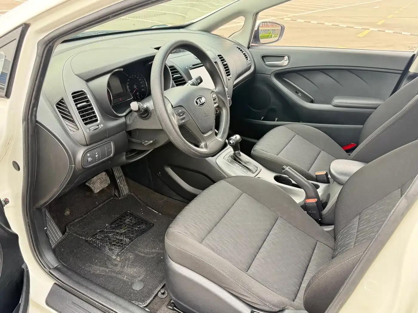 Kia K3 2015 1.6L Automatic GL — миниатюра 4