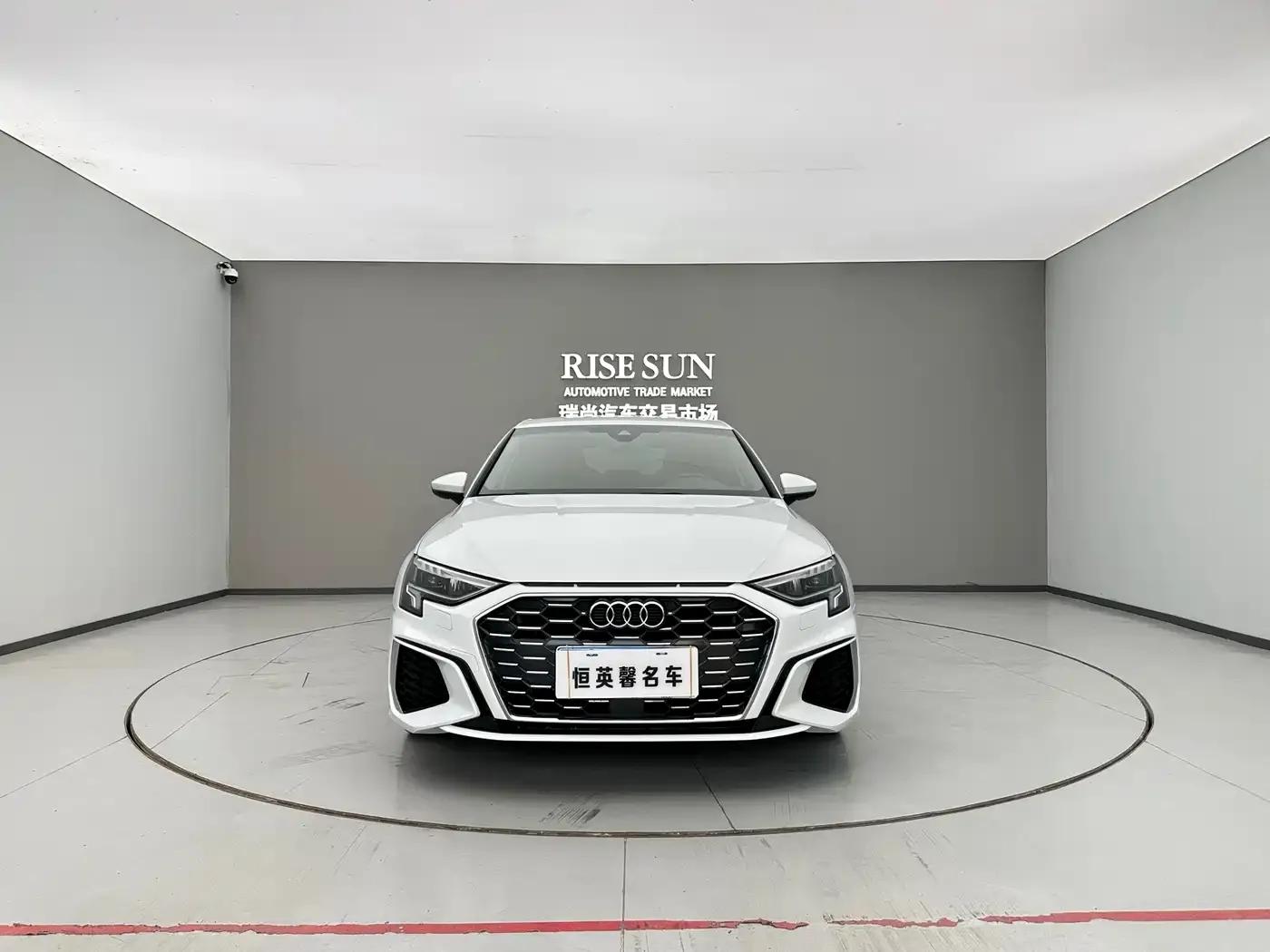 Audi A3 2021 Sportback 35 TFSI Progressive Sport — миниатюра 2