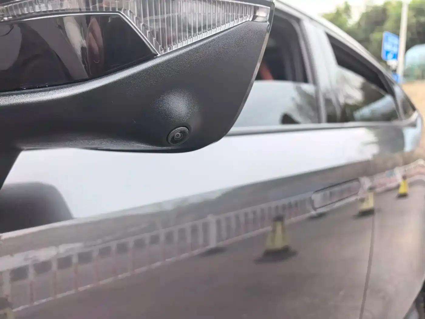 Changan UNI-V 2024 1.5T Premium Sport — миниатюра 8