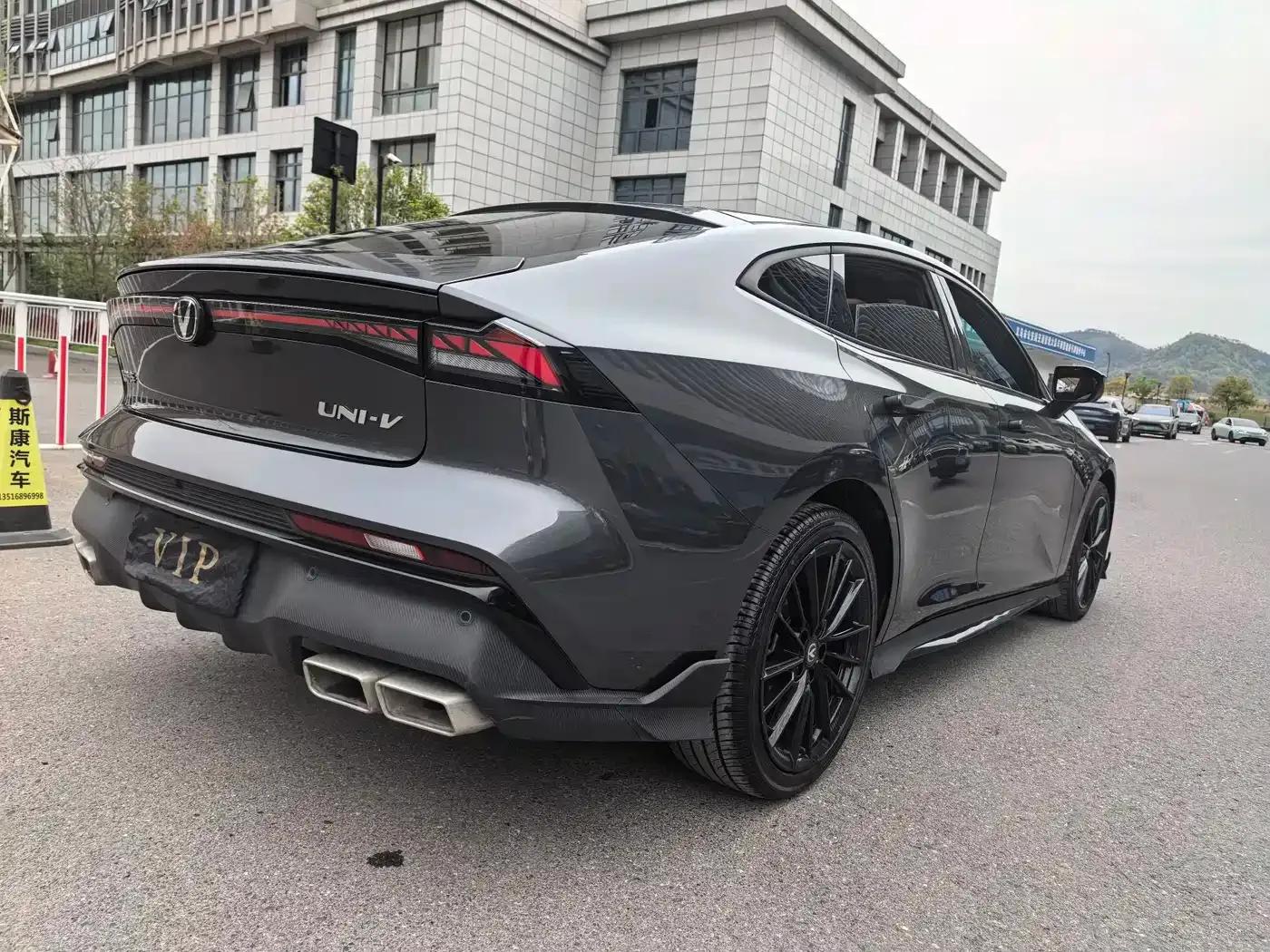Changan UNI-V 2024 1.5T Premium Sport — миниатюра 10