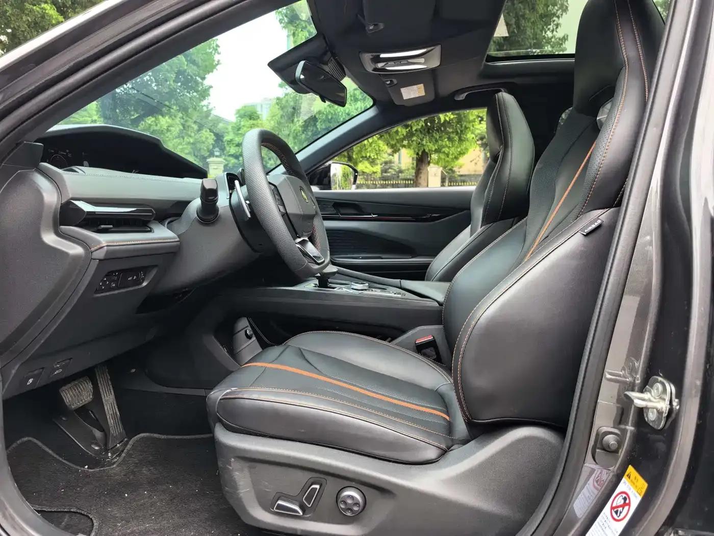 Changan UNI-V 2024 1.5T Premium Edition — миниатюра 4